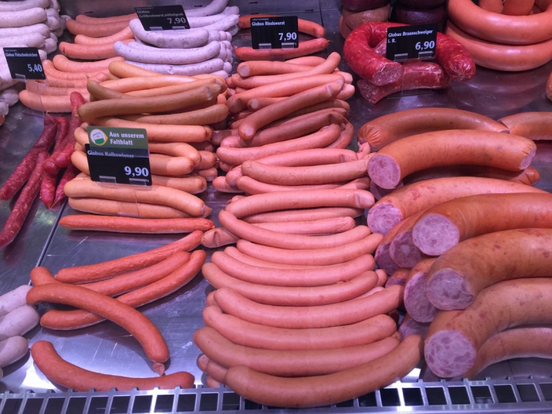 boutique-ILONSE-min_sausages_meat_butchery-1069321